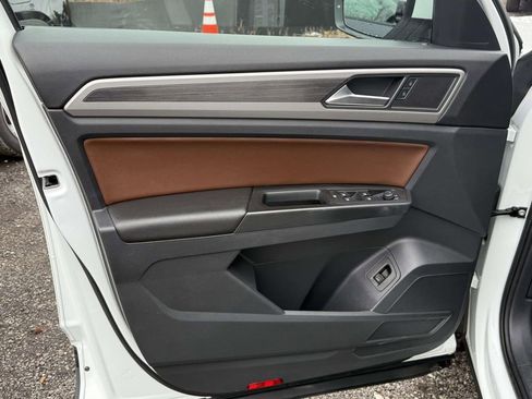 Used 2021 Volkswagen Atlas SEL image 15