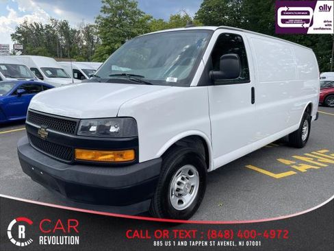 Used 2019 Chevrolet Express 2500 Extended w/ Enhanced Convenience Package image 4