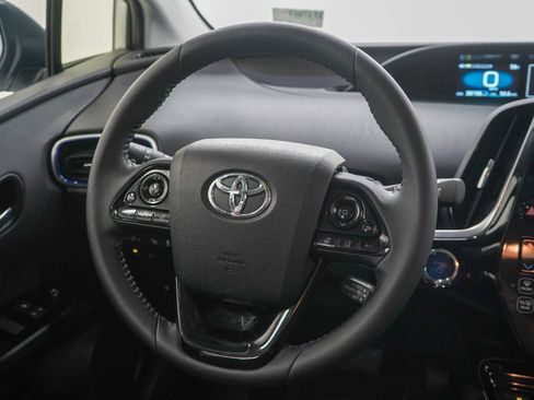 Used 2022 Toyota Prius Limited w/ Premium Convenience Package image 15