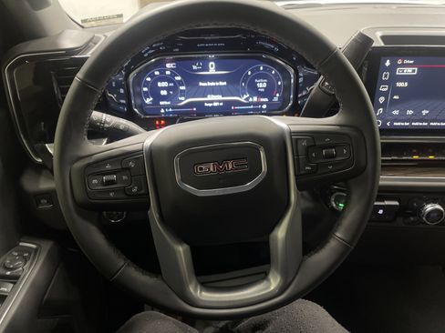 Used 2025 GMC Sierra 1500 Elevation image 30