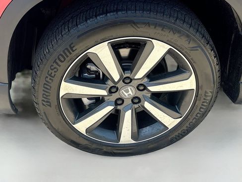 Used 2025 Honda Pilot Touring image 33
