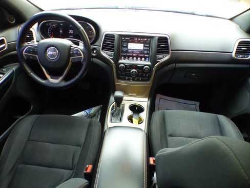 Used 2016 Jeep Grand Cherokee Laredo w/ Quick Order Package 23E image 21