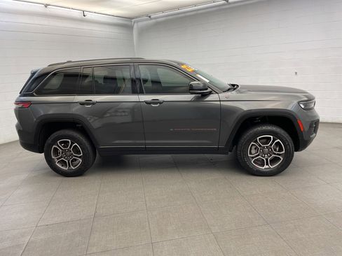 Certified 2022 Jeep Grand Cherokee Trailhawk image 3