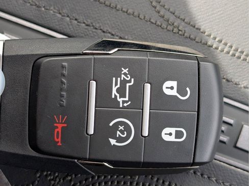 New 2024 RAM 2500 Limited image 25