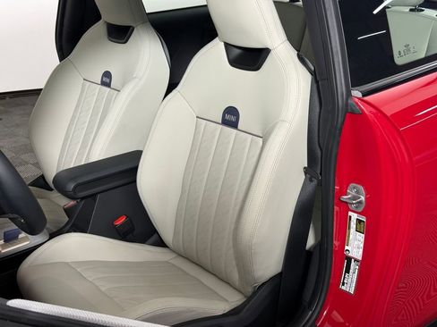 Certified 2025 MINI Cooper S image 17