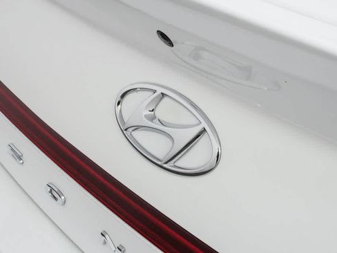 Used 2023 Hyundai Sonata SE image 32