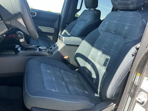 Used 2025 Ford Bronco Heritage Edition AWD/4WD image 12