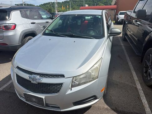 Used 2013 Chevrolet Cruze LS FWD image 10
