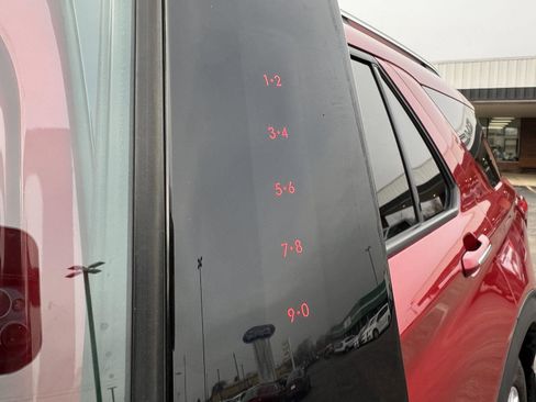 Used 2021 Ford Explorer Limited w/ Equipment Group 301A image 11