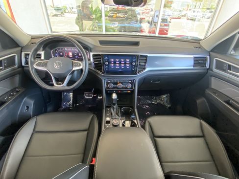 Certified 2023 Volkswagen Atlas SEL R-Line AWD/4WD image 30