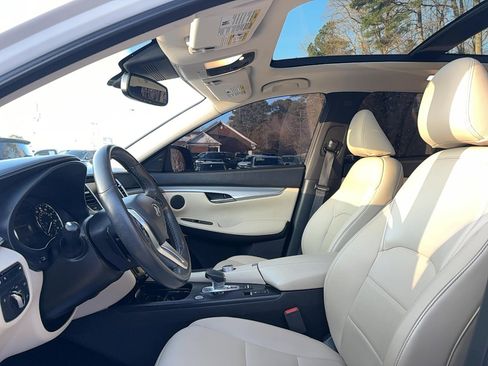 Used 2021 INFINITI QX50 Luxe w/ Cargo Package image 17