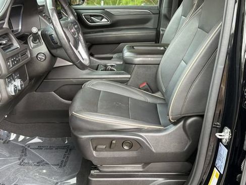 Used 2022 GMC Yukon SLT w/ SLT Luxury Package AWD/4WD image 11
