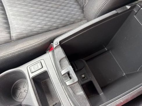 Used 2020 Nissan Rogue SV FWD image 26