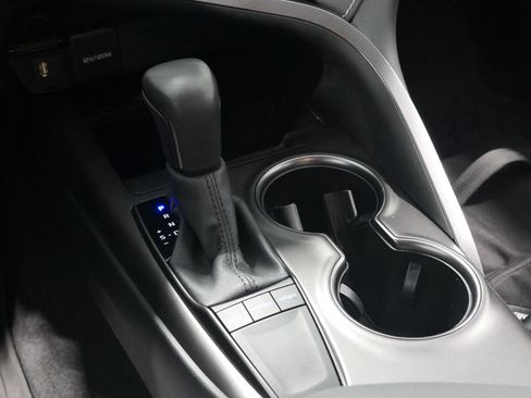 Used 2024 Toyota Camry SE image 24