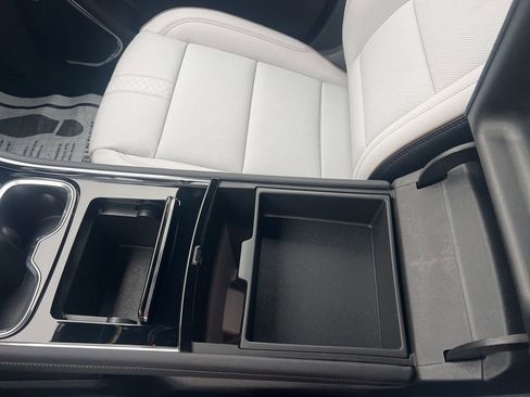 New 2026 Chevrolet Traverse High Country w/ LPO, Floor Liner Package image 24