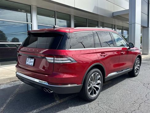 New 2025 Lincoln Aviator AWD w/ Equipment Group 101A image 8