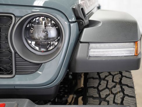 Used 2026 Jeep Gladiator Rubicon w/ Safety Group AWD/4WD image 10