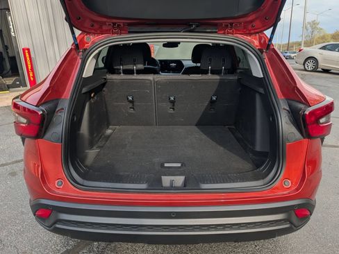 Used 2024 Chevrolet Trax LS w/ LS Convenience Package image 10