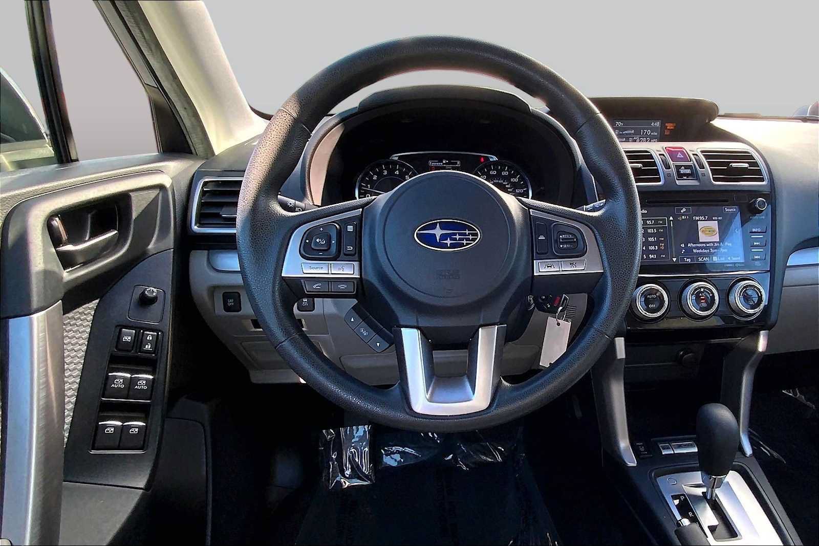 Used 2017 Subaru Forester 2.5i Premium AWD/4WD image 6