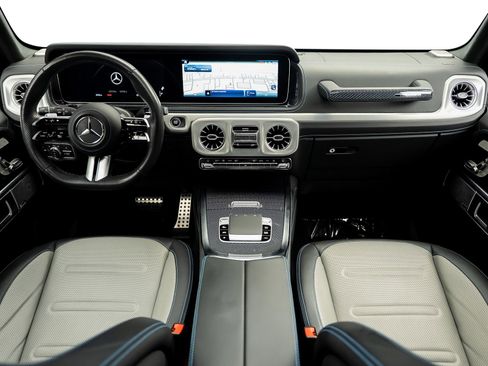 Used 2025 Mercedes-Benz G 580 w/ EQ Technology image 4
