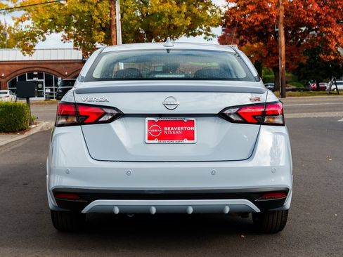 New 2025 Nissan Versa SR w/ Trunk Package image 5