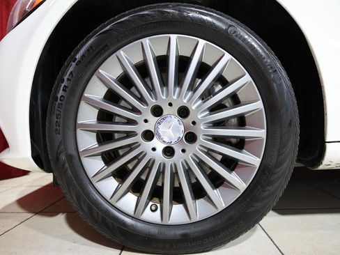 Used 2015 Mercedes-Benz C 300 4MATIC Sedan image 7