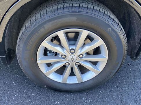 Used 2025 Dodge Durango GT RWD image 9