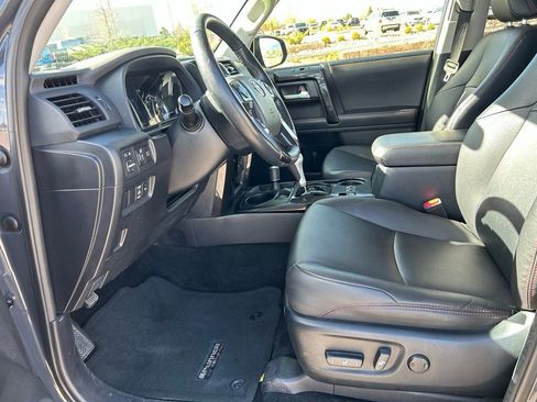 Used 2024 Toyota 4Runner TRD Off-Road Premium AWD/4WD image 24