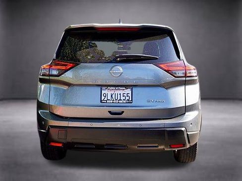 Used 2024 Nissan Rogue SV AWD/4WD image 5
