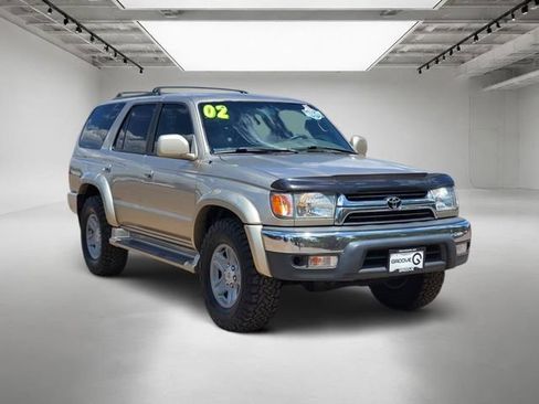 Used 2002 Toyota 4Runner SR5 AWD/4WD image 8