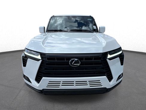 Certified 2024 Lexus GX 550 w/ Cold Area Package AWD/4WD image 8