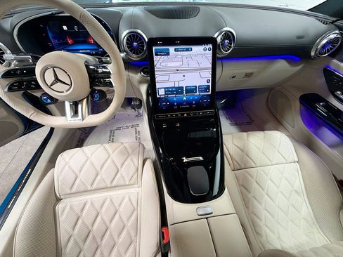 Used 2024 Mercedes-Benz SL 43 AMG image 17