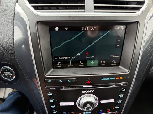 Used 2017 Ford Explorer Limited w/ Equipment Group 301A AWD/4WD image 23