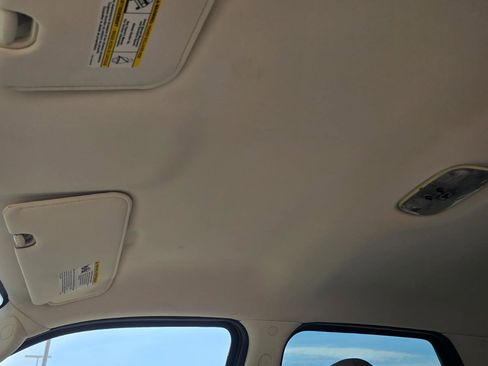 Used 2009 Ford Escape XLS image 10