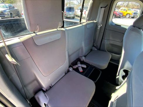 Used 2013 Toyota Tacoma PreRunner image 19