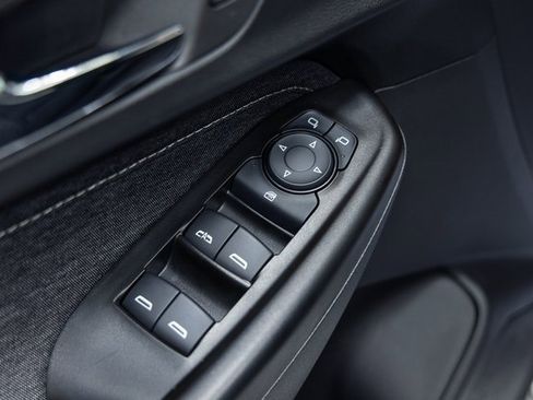 Used 2023 Chevrolet TrailBlazer ACTIV w/ Convenience Package image 12