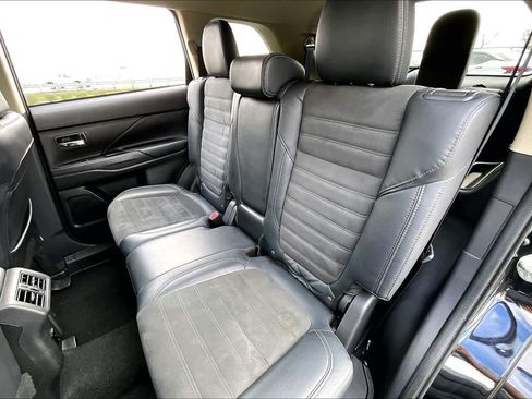 Used 2020 Mitsubishi Outlander SE image 21