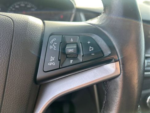 Used 2019 Chevrolet Trax LT w/ LT Convenience Package AWD/4WD image 29