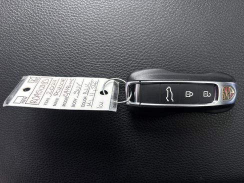 Certified 2024 Porsche Cayenne Coupe image 21