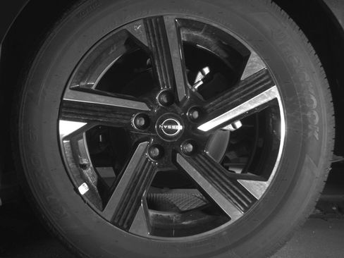 Used 2025 Nissan Sentra SV image 14