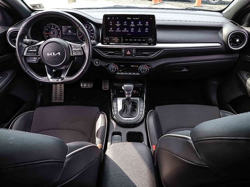 Certified 2023 Kia Forte GT-Line w/ GT-Line Technology Package image 21