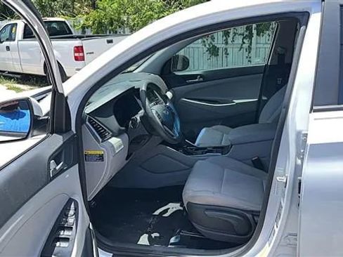 Used 2018 Hyundai Tucson SE FWD image 3