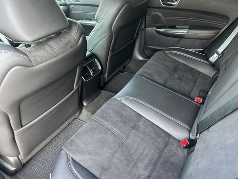 Used 2018 Acura TLX V6 w/ Technology & A-SPEC Pkg image 15