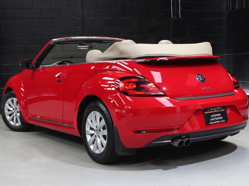 Used 2017 Volkswagen Beetle 1.8T SE FWD image 15