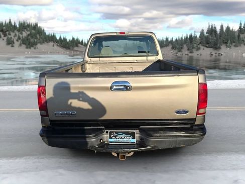 Used 2004 Ford F250 XL image 4