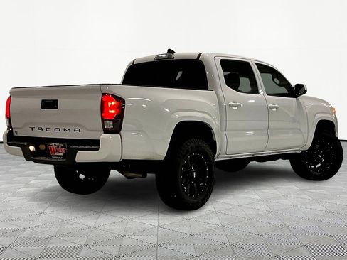 Used 2018 Toyota Tacoma SR RWD image 6