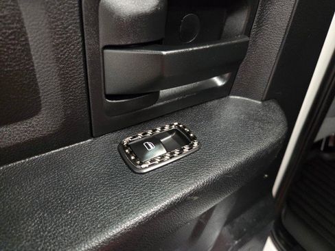 Used 2013 RAM 3500 Tradesman w/ Chrome Appearance Group image 38