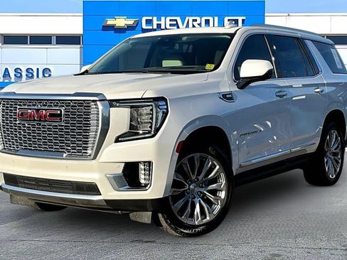 Used 2023 GMC Yukon Denali AWD/4WD image 2