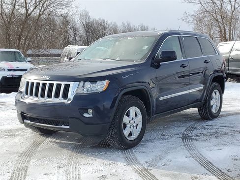 Used 2012 Jeep Grand Cherokee Laredo image 2