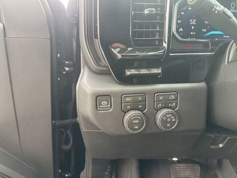 New 2026 Chevrolet Silverado 2500 ZR2 w/ LPO, Dark Essentials Package AWD/4WD image 18